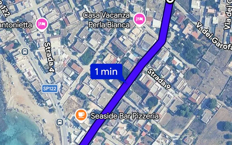 Nově zrekonstruovaná vila se 3 ložnicemi, výhledem na moře a pozemkem 1 100 m² – jen 290 m od moře
